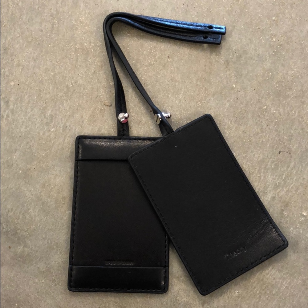 Theory Luggage Tag Holder